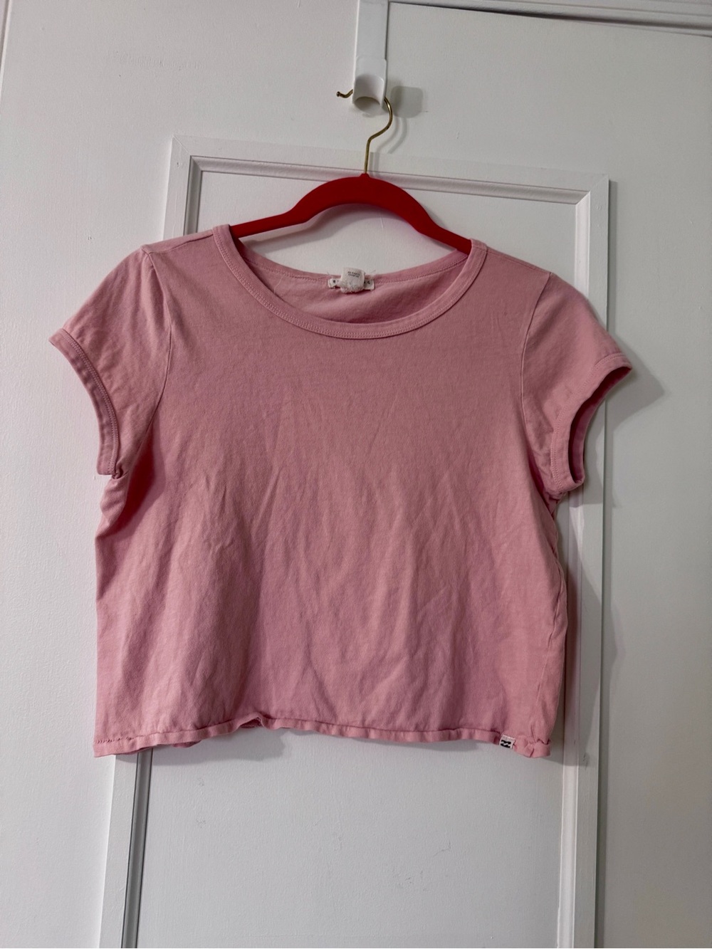 Women’s BillabongPink Cropped Tee Size Lg